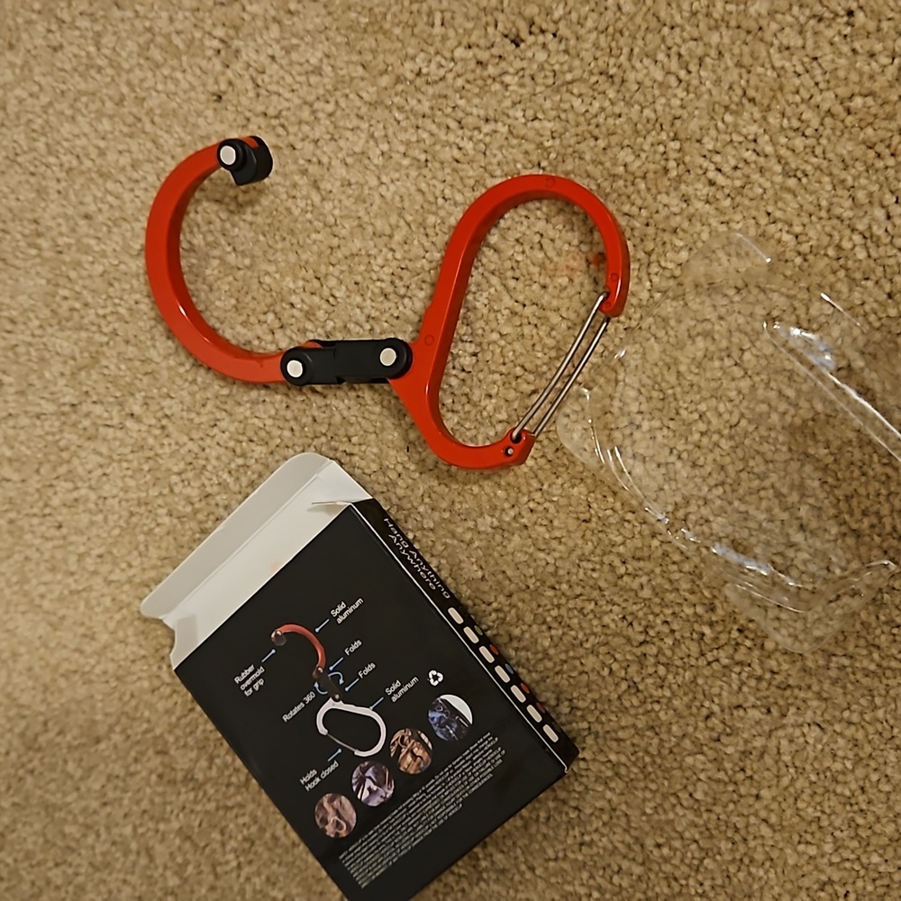 Travel purse holder. Great for public bathrooms. Bag is not included.